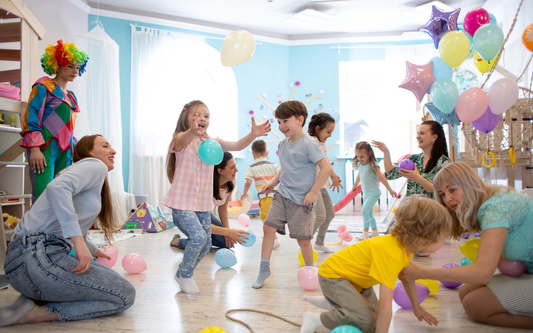 Bambini a scuola materna