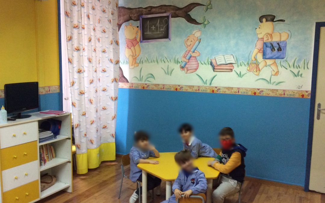 Bambini a scuola materna